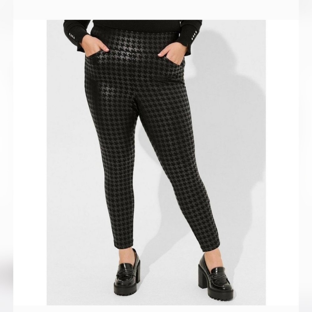 Torrid Pocket Pixie Skinny Studio Luxe Ponte High Rise Pant